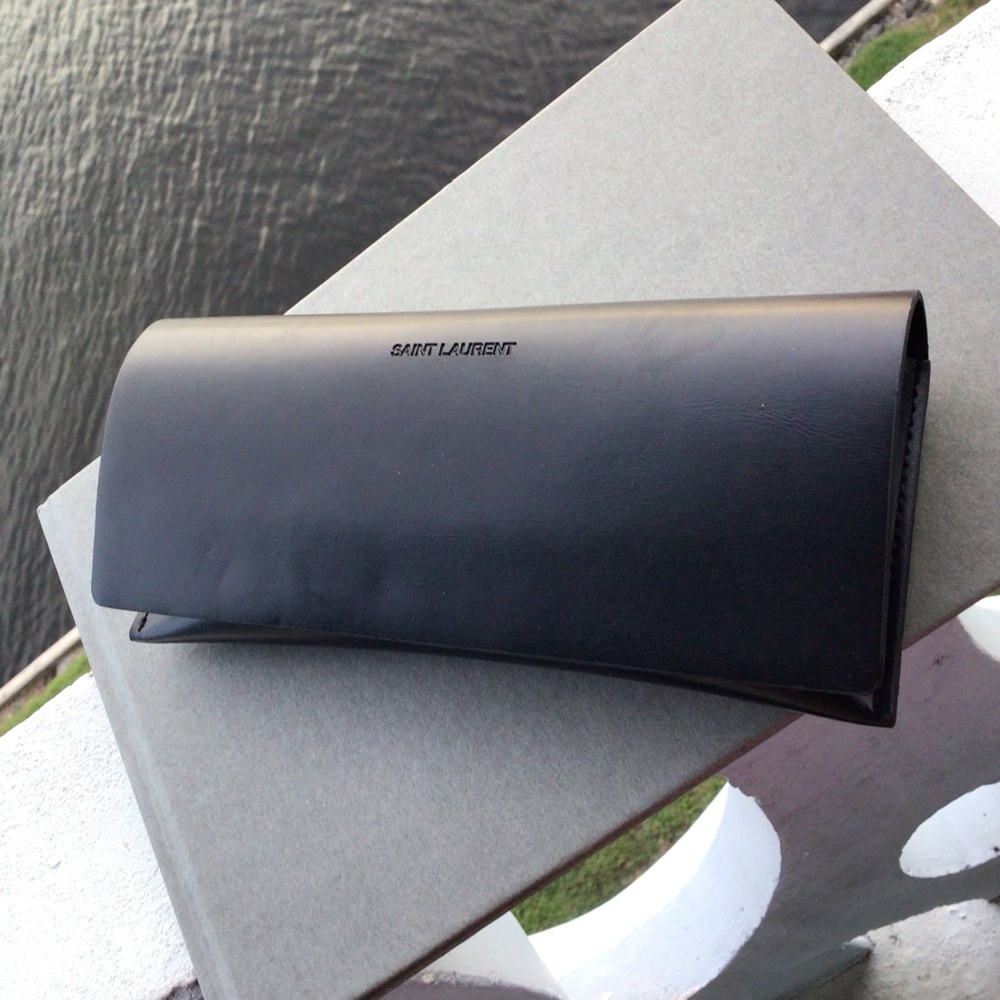 St. Laurent Clutch or Case with Magnetic Closure - Picture 4 of 14